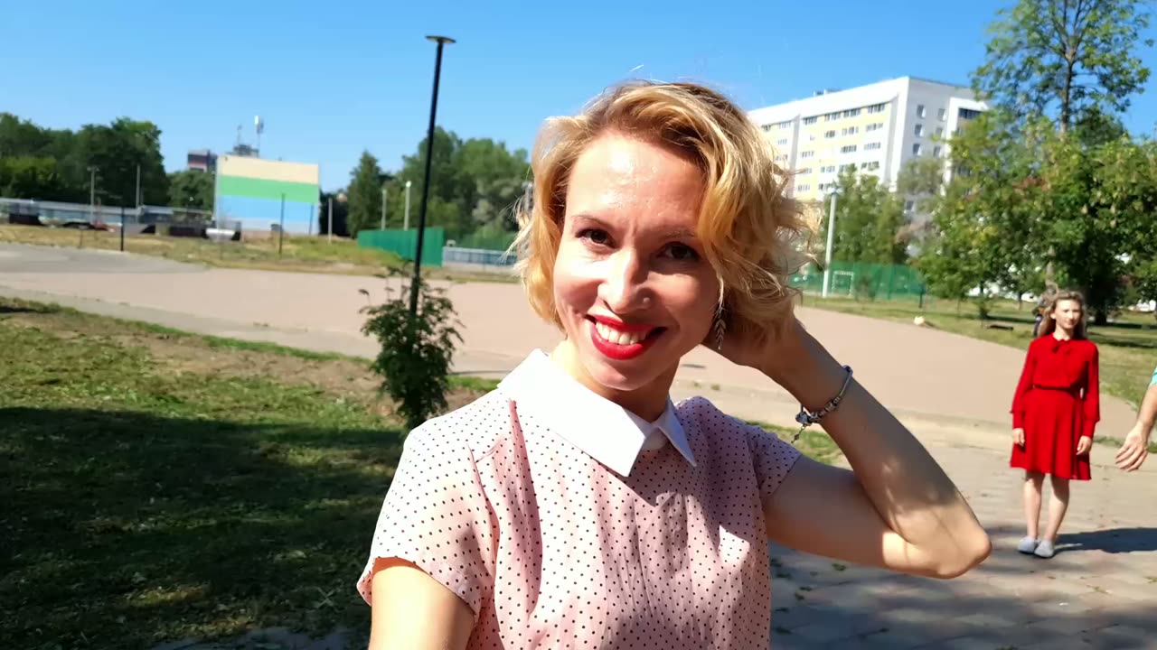 Мария исполняет номер — кадр из видео